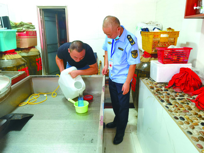 夏季食品安全檢查 聚焦小作坊，守護(hù)舌尖上的民生防線